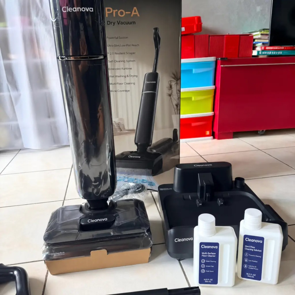 Mihai M. cu Cleanova™ în bucătărie
